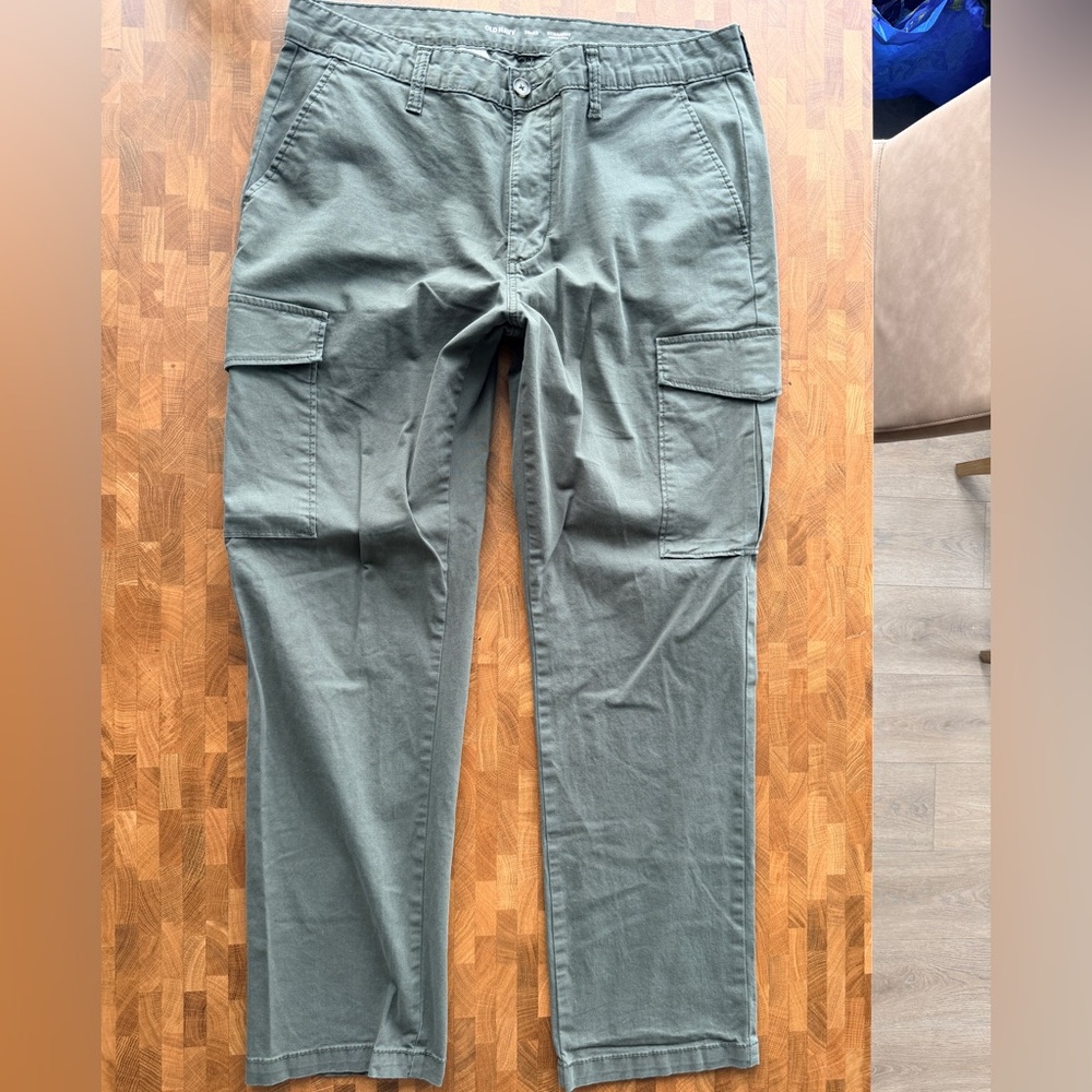 Old Navy Men's Cargo Pants - Olive